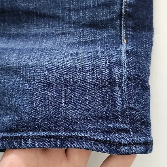 American Eagle Women's Stretch Blue Dark Wash Denim Jean Shorts Size 2 - Picture 12 of 15
